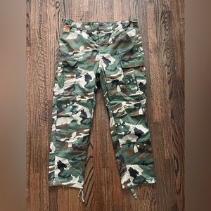 EMPYRE Loose Fit Camo Cargo Pants